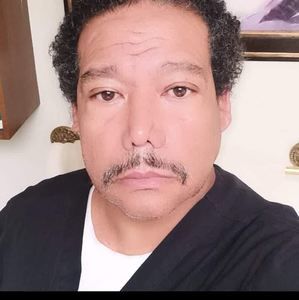 Meet your Posher, Carlos